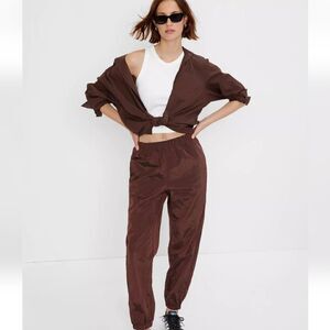 GapFit Lustre Windbreaker Jogger Pants High Rise LARGE NWT Brown Noir Quick Dry